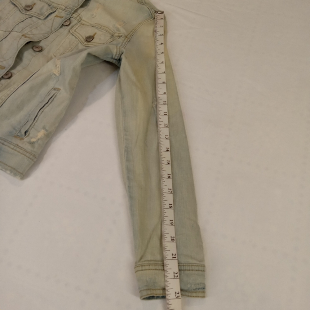 Aeropostale Women's Faded Blue Ripped Denim Jacket Size XS - Picture 3 of 16